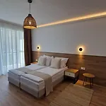 Waterside Ξενοδοχείο 3*