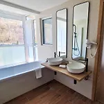 Ξενοδοχείο Waterside 3*